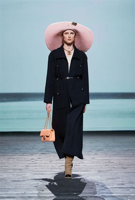 chanel fall winter 2024/2025|Chanel’s fall/winter 2024 collection is a dreamy escape to the past.